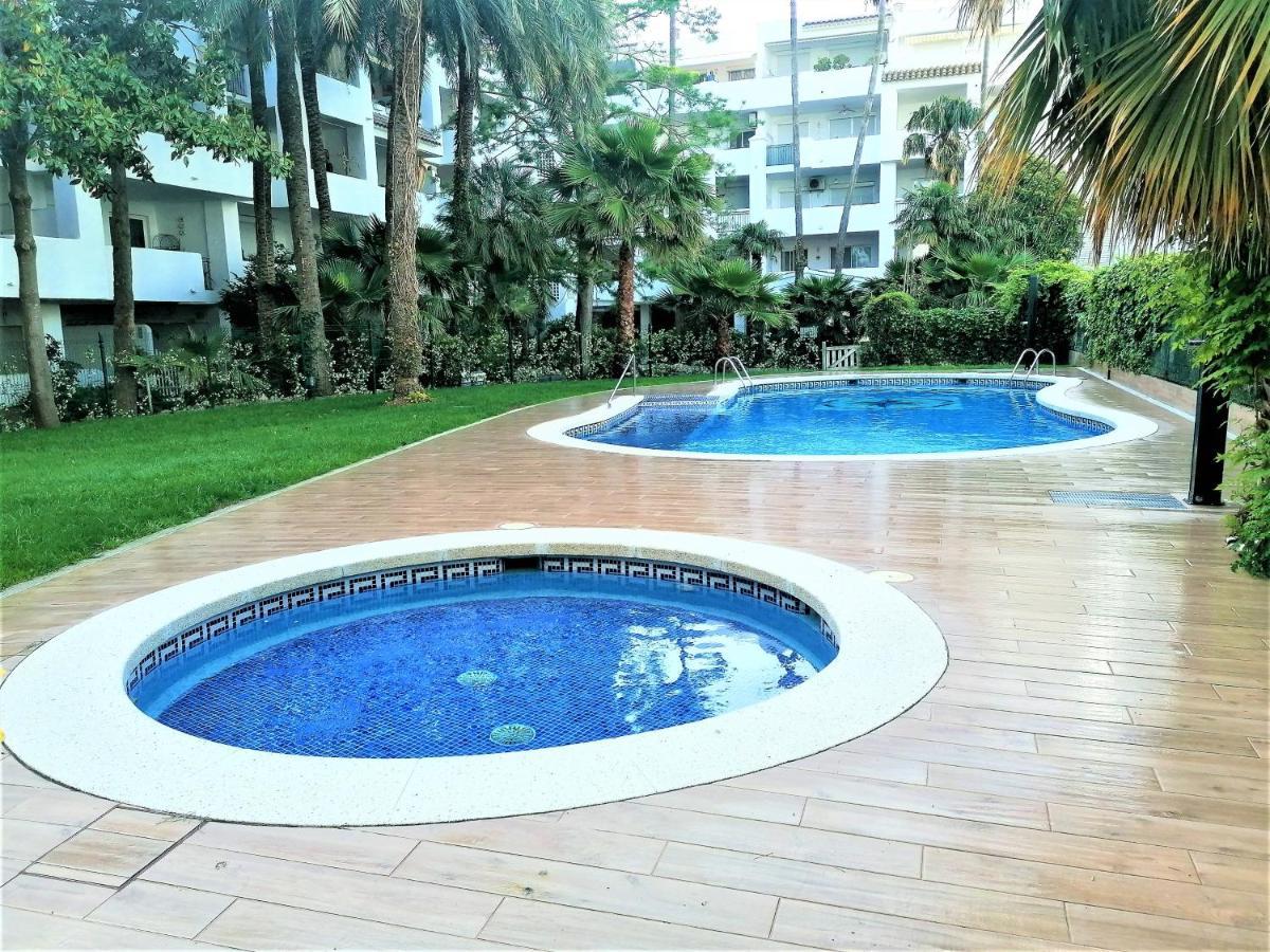 3330 Royal Marina I Tramuntana 4-10 Apartment Roses Bagian luar foto
